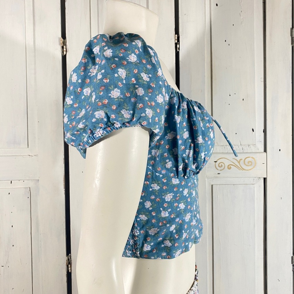 Laura Ashley x Lucky Brand Smocked Peasant Top XS Blue Floral Fairy Cottagecore - Picture 3 of 11